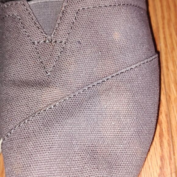 Toms gray canvas  slip on shoes  Sz 6 - Picture 6 of 8